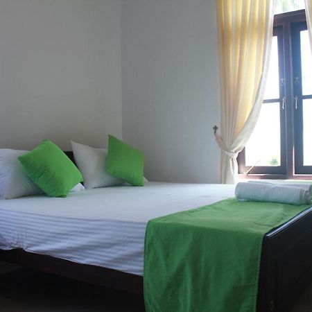 Queens Airport Residence Negombo Buitenkant foto