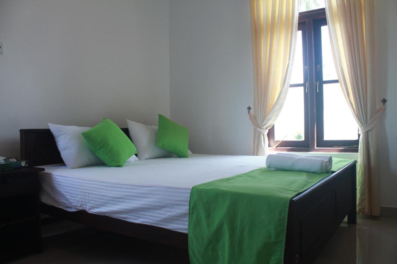 Queens Airport Residence Negombo Buitenkant foto