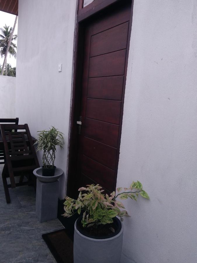 Queens Airport Residence Negombo Buitenkant foto